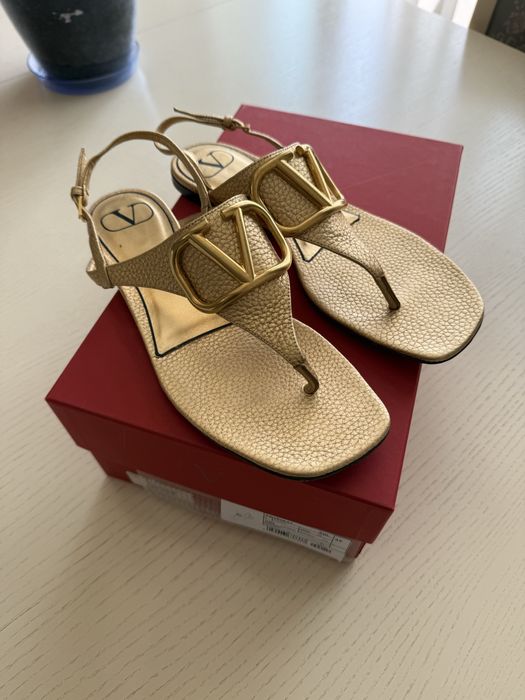 Сандали Valentino