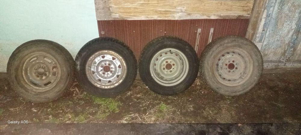 Продам зимнюю резину с дисками