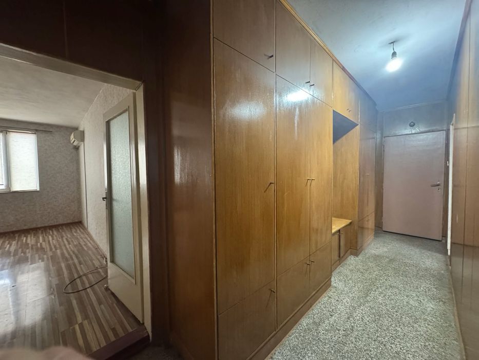 Дава се под наем Тристаен апартамент в Търговище, Център - 70 кв.м за 178.5 € - Снимка #4