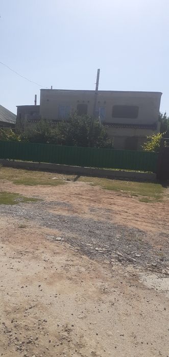 Продам коттедж. Очень просторный.