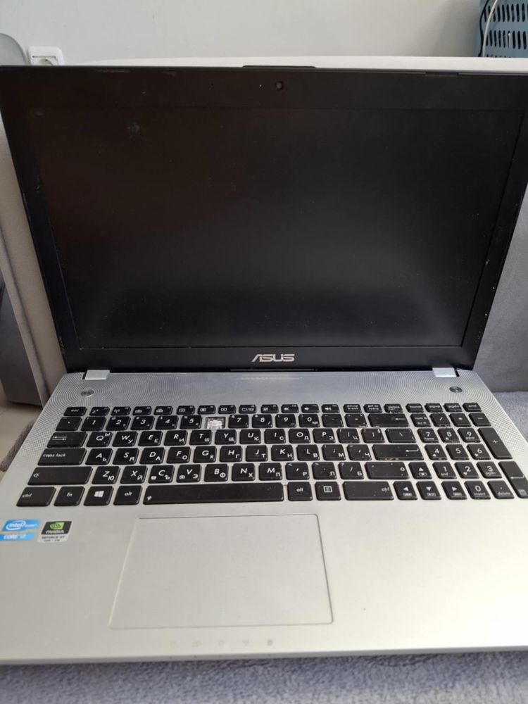 Продавам лаптоп Asus N56J