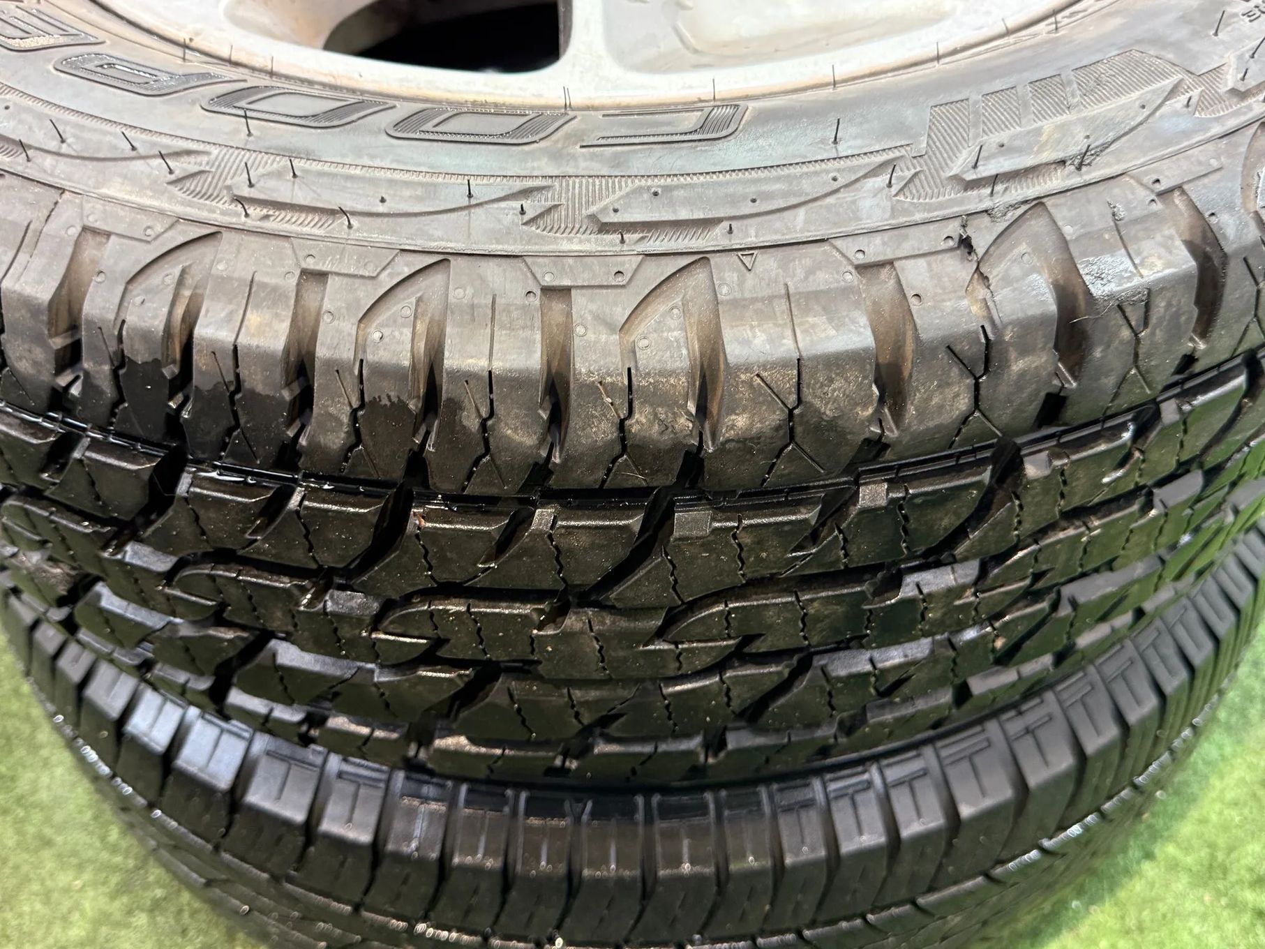 JANTE + CAUCIUCURI 5x114.3​ 215 / 65 R16 98H ( 3 BUC.) DACIA DUSTER 1.5 DIESEL 2015 2013-2017
