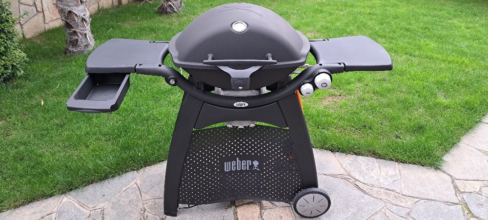 Газово Барбекю Weber Q3200  с ЧИСТО НОВИ СКАРИ И ГОРЕЛКИ