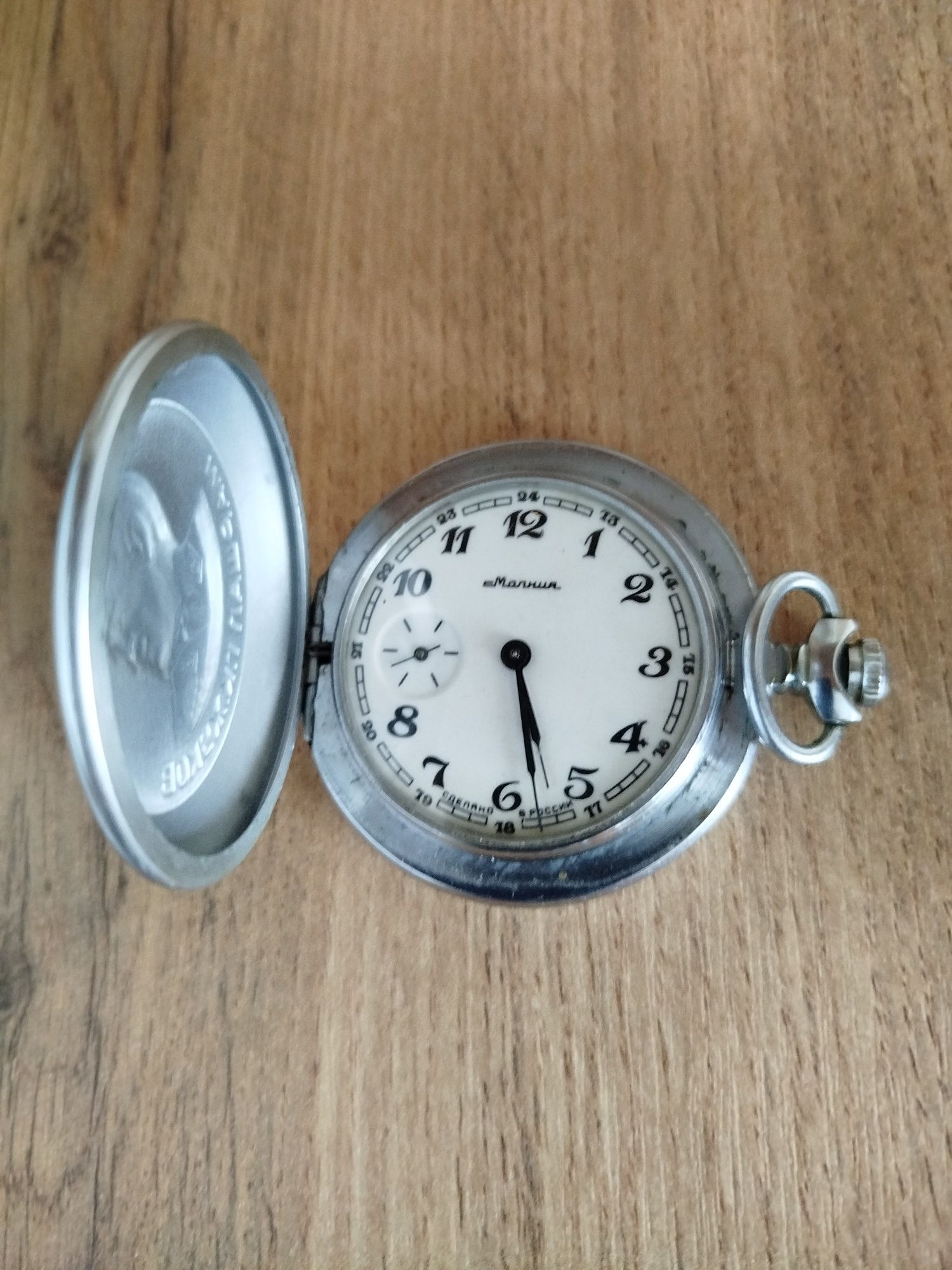 Продам рабочие карманные часы 12500
