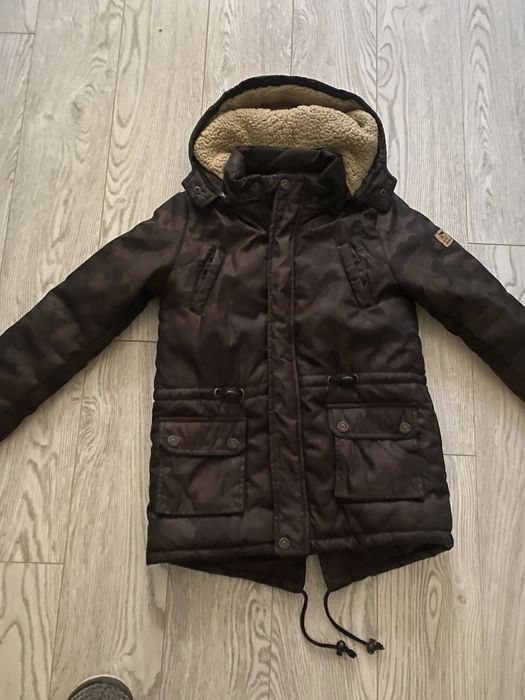 яке със естествен косъм на качулката