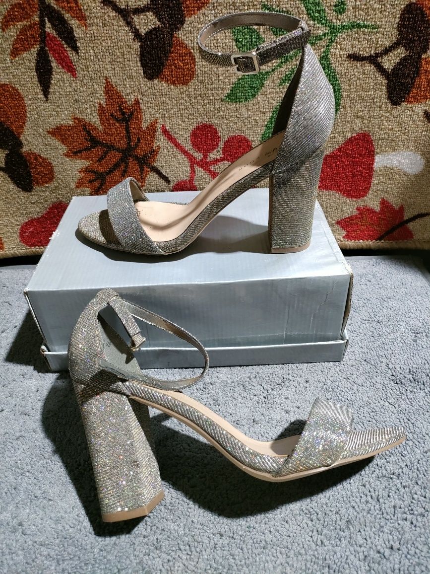 Sanda de ocazie eleganta
