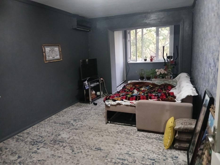 Yakkasaroy tumani Sarabo‘ston ko‘chasi 3b-uyda joylashgan 3 xonali kv.