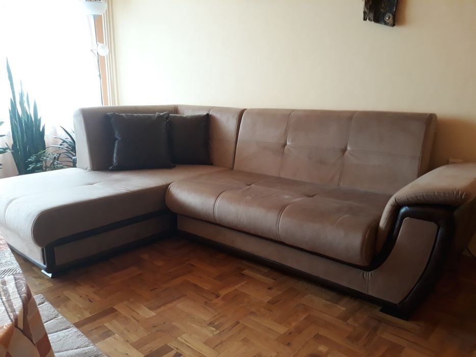 Разтегателен диван