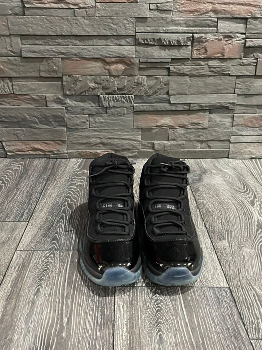 Jordan 11 cap and gown