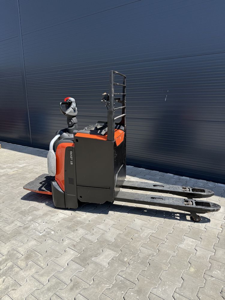Transpaleta electrica cu ridicare 2500 kg