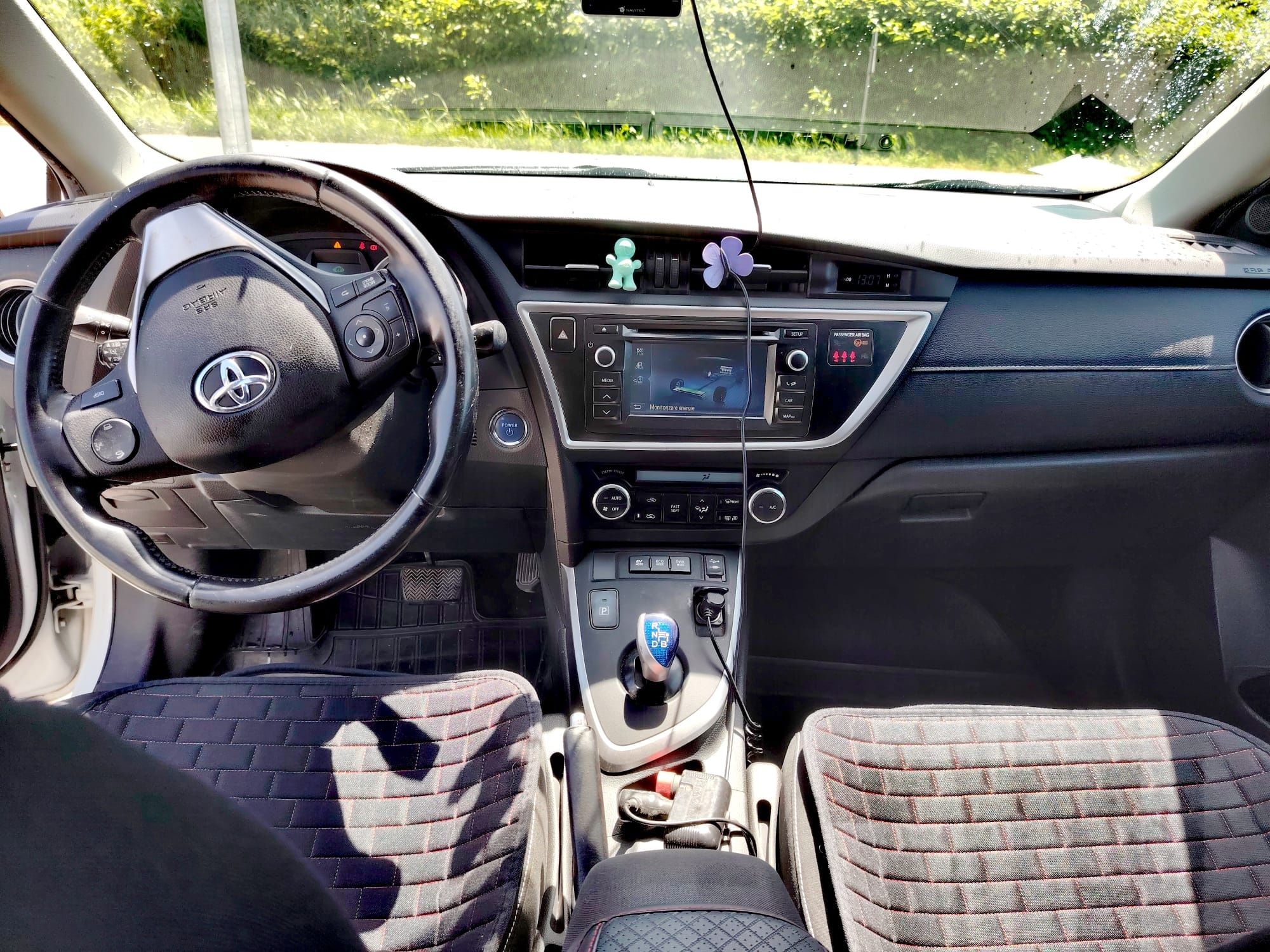 Toyota Auris Hibrid + GPL 2015 263000km