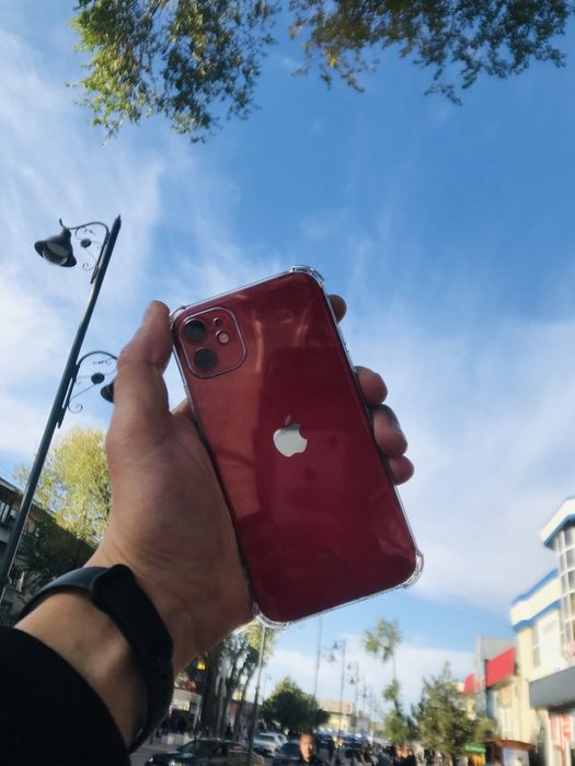 Продам айфон 11 red в отличном состаяние
