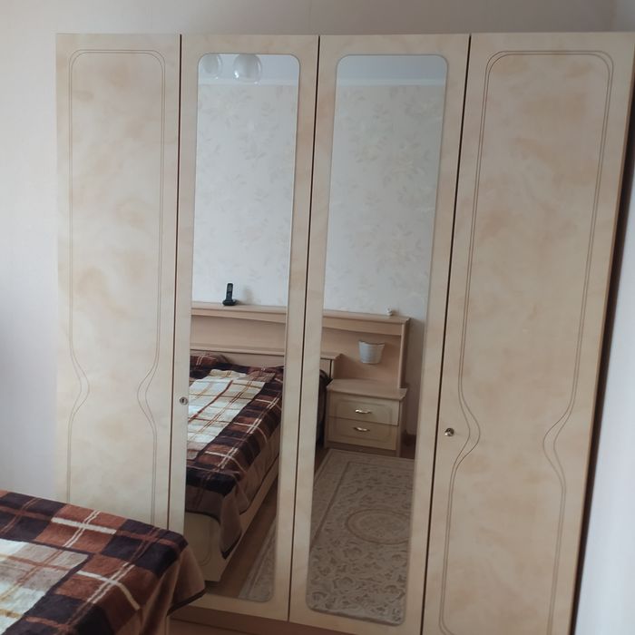 Шкаф плательный б/у