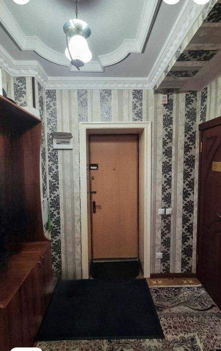 Юунусобод 18 квартал 4/4/4 уй сотилади 77 серия