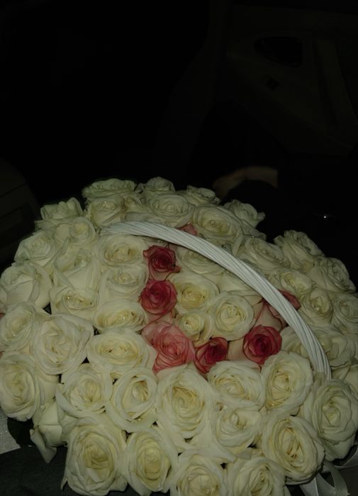 карзинадагы букет