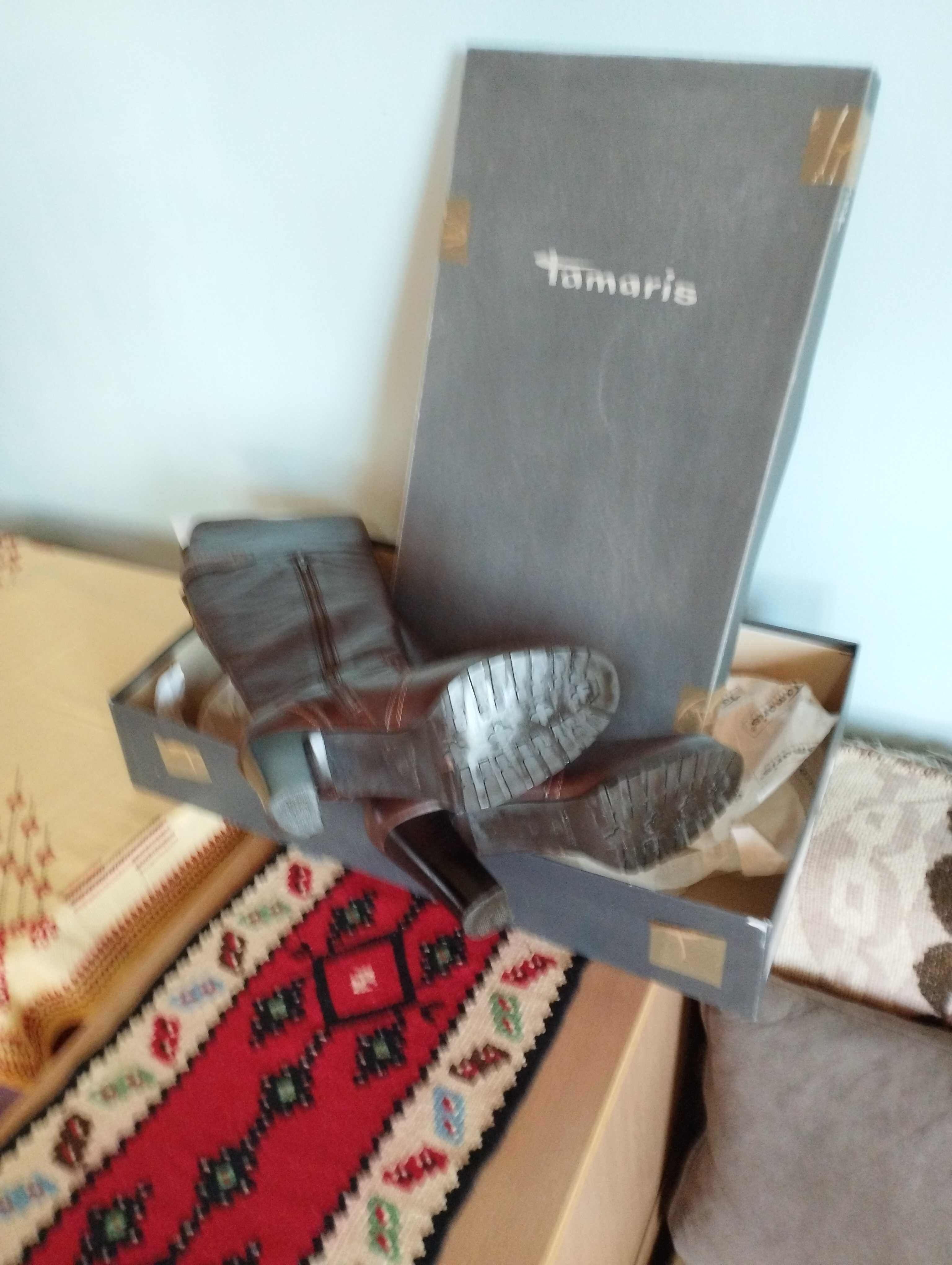 Дамски ботуши до коляното