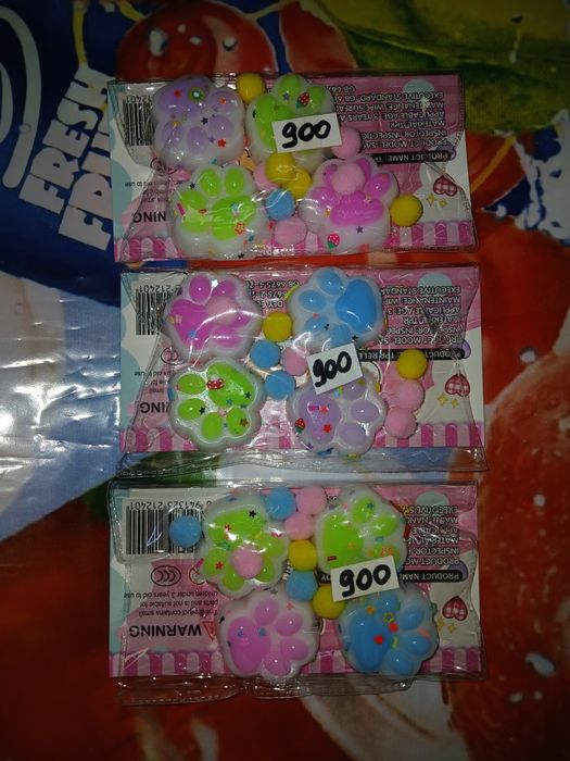 Продам! Новый. Игрушки.  Лапки. Ул. Валиханова167