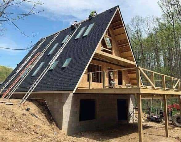 Casa si Cabana stil A-Frame pe structura de lemn