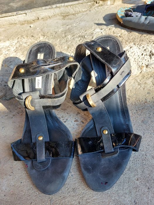 Sandale negre cu toc