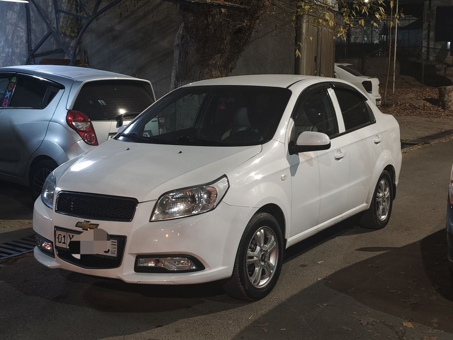 Нексия 3 срочно сотилади