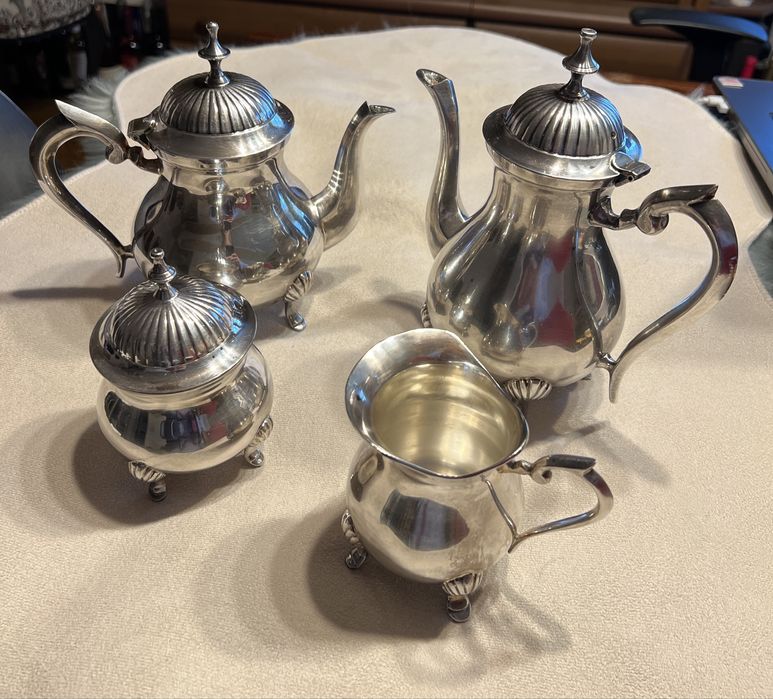 Set argintat pentru cafea sau ceai