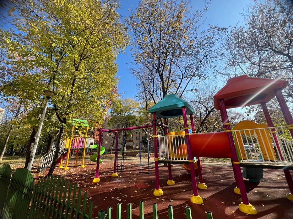Vând apartament cu 3 camere, lângă Parc IOR,Mall Parke Lake,DRISTOR