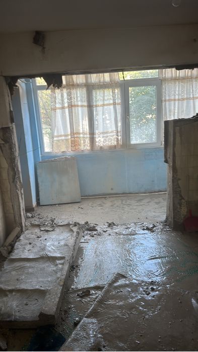 Decopertare Gresie-F Taiere Pereți Beton Santuri instalație Bucuresti