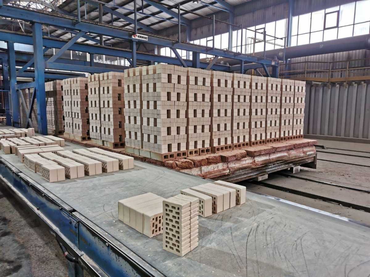 Продаю завод по производству кирпича и облицовочного кирпича
