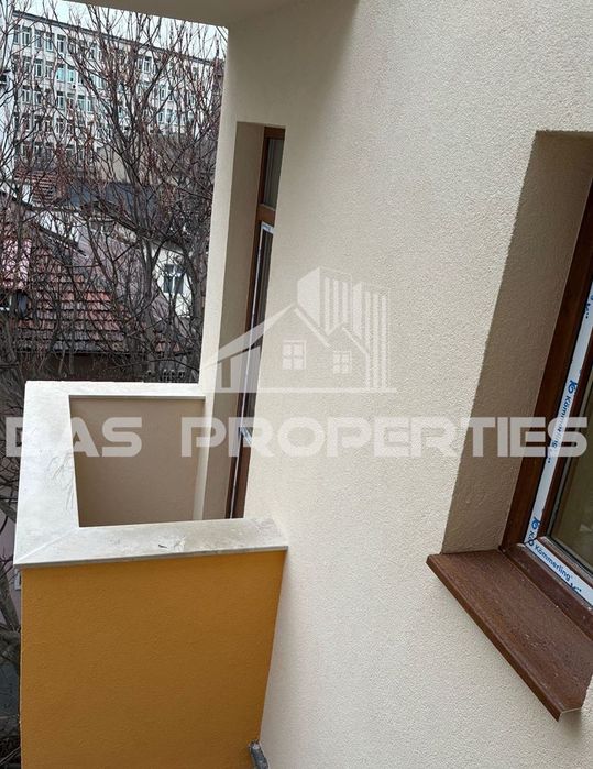 Продава се Двустаен апартамент в София, Център - 65 кв.м за 2550 €/кв.м - Снимка #1