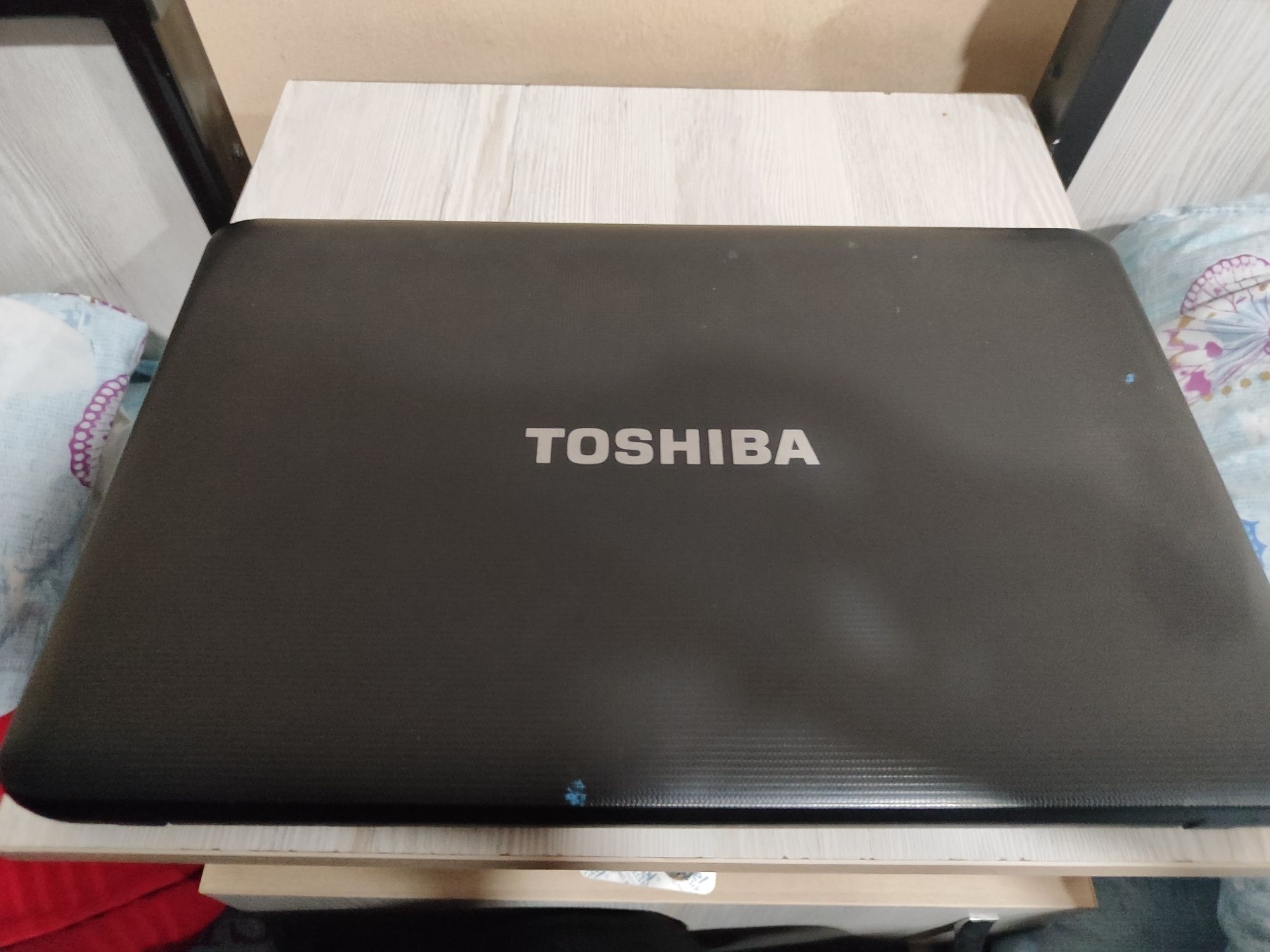 TOSHIBA NOUTBUK  yaxshi narxda