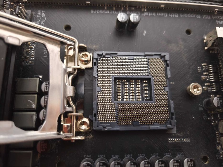 placa de baza gigabyte aorus z390 pro soket 1151