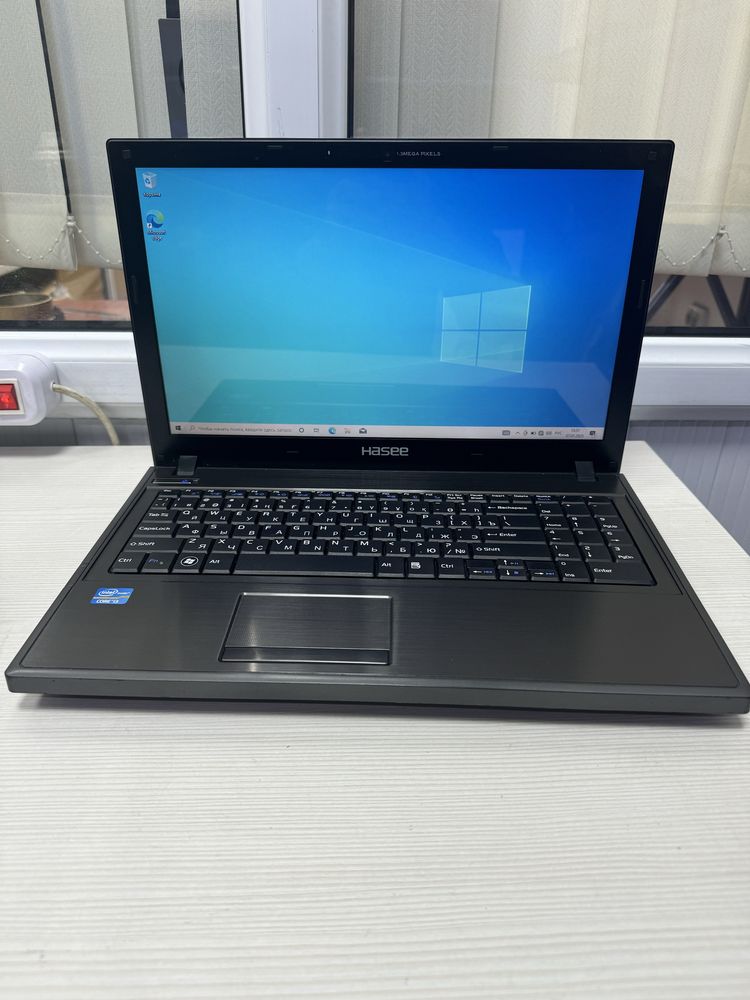 Ноутбук Hasee Intel Core i3 SSD 128 OЗУ 6гб Шустрый