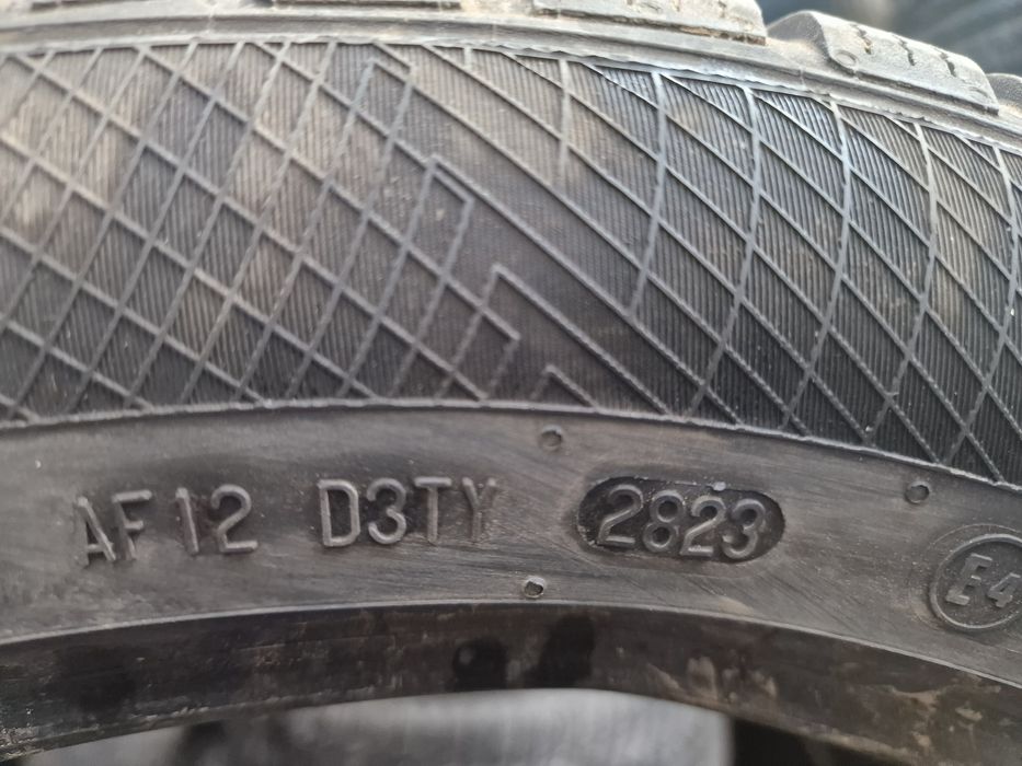 Anvelope 255/45R20 marca Continental, M +S, DOT 2023, 7 mm