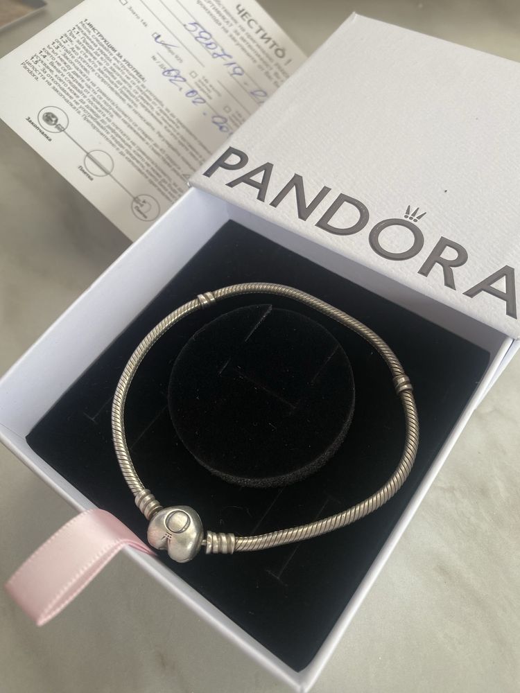 Гривна на марката PANDORA
