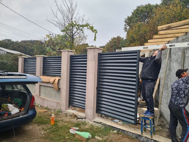 Constructii garduri din panouri stil jaluzele,sipca,tabla,plasa,BCA