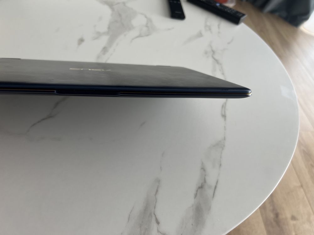 Asus Zenbook 13 Flip S UX370