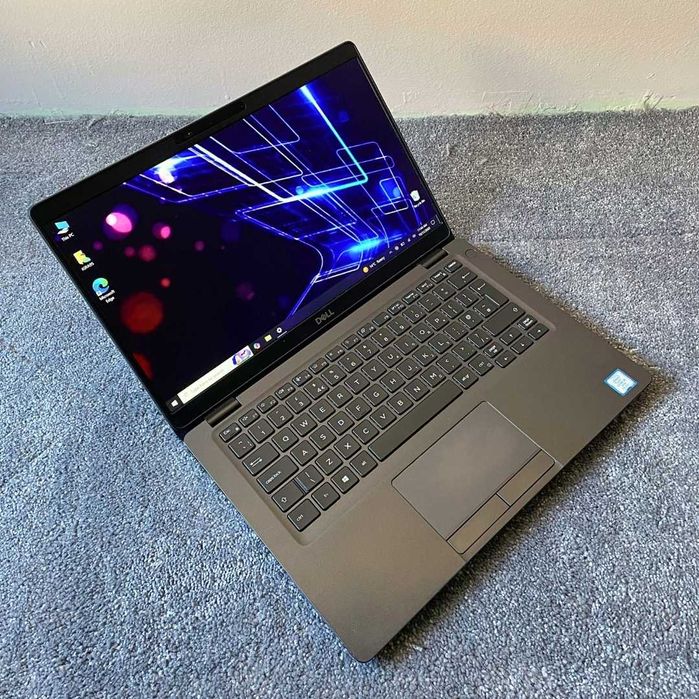 Dell 5300 - 13.3”IPS Touchscreen, 16GB RAM, i5-8265u, 512GB NVMe SSD