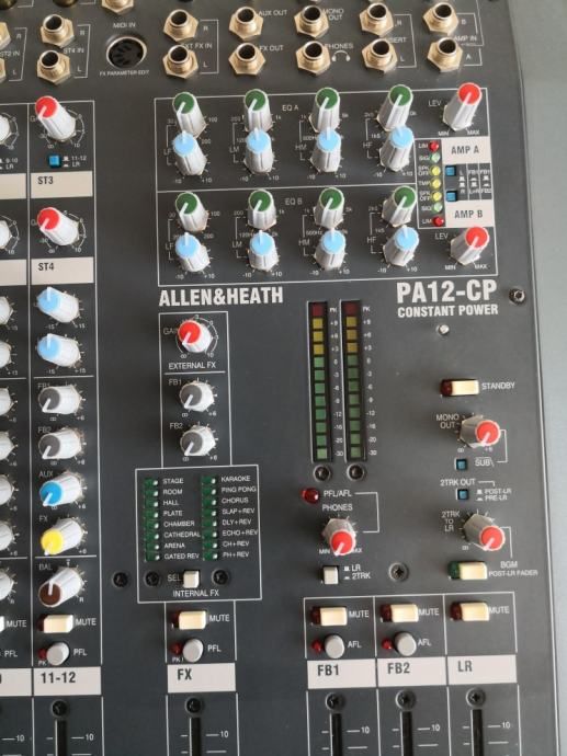 Mixer Allen Heath Pa 12 CP amplificat 2x500 w
