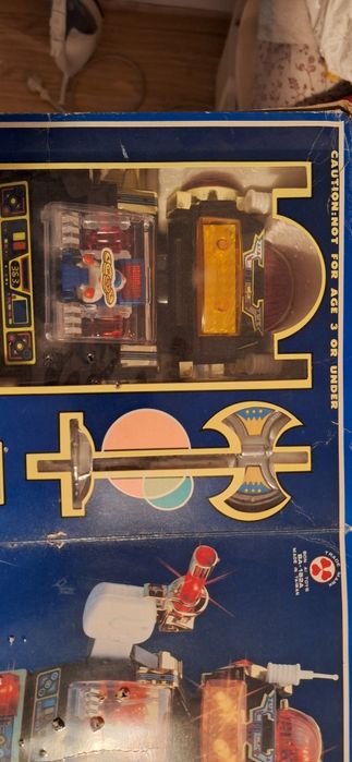 Vand robot jucarie rar an 1985