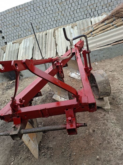 Traktor sotiladi Belarus