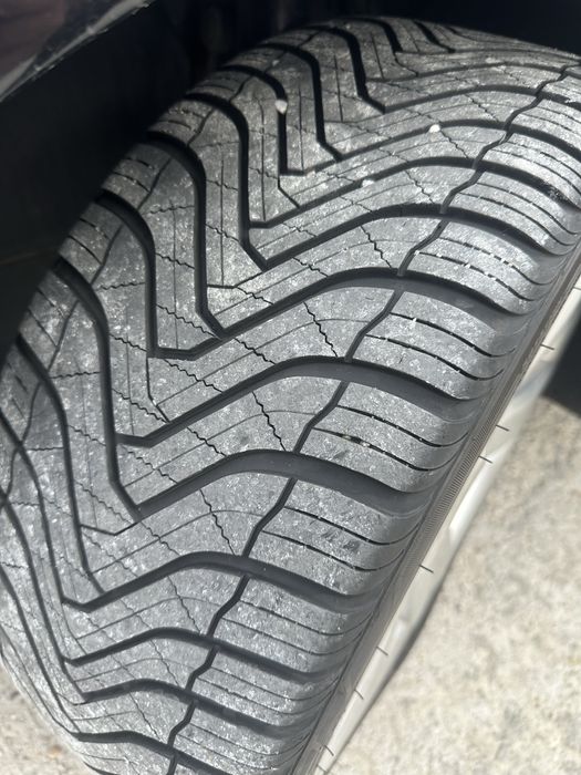 Anvelope all season Gripmax suregrip 235 40 r18