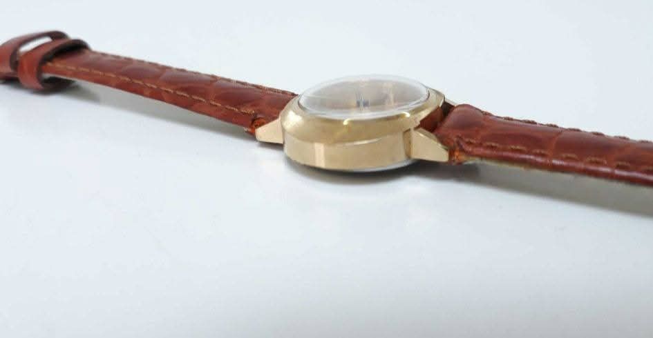 Ceas Mecanic Timex Dama , Placat cu aur