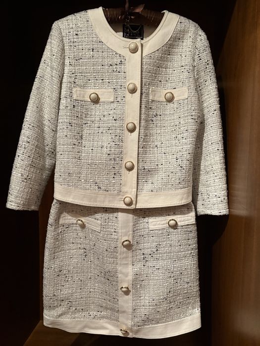 Costum guess fusta si blazer