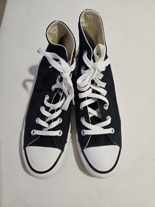 Vand bascheti converse unisex negru, marime 39.