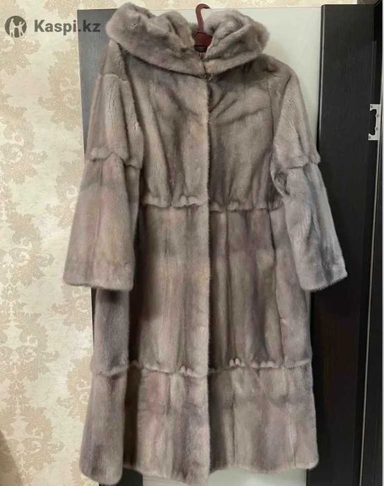 Продам шубу норка длинная серая 50р