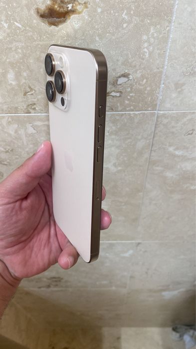 Apple Iphone 16 pro max gold in garantie