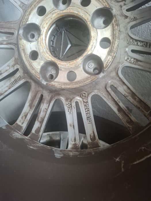 Джанти за Mercedes 5 112 ет45  16 цола 2011 ,нови гуми 8 мм  225 55 16