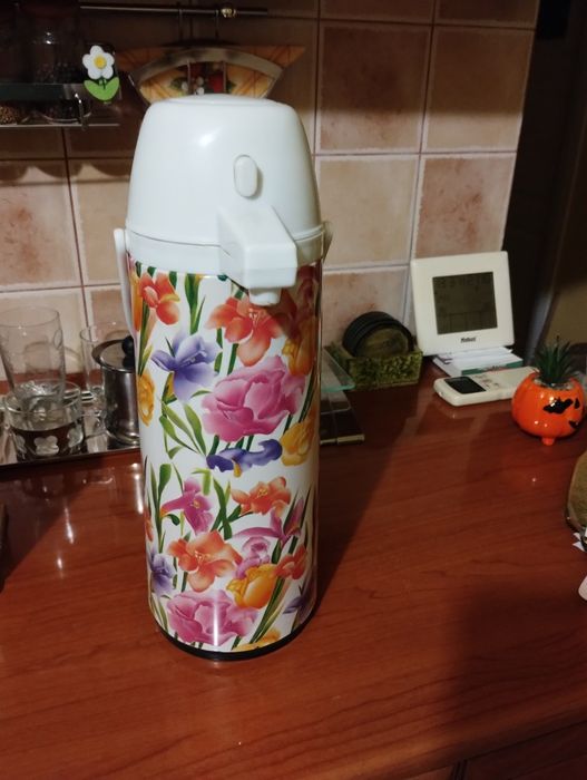 Termos cu pompă mare