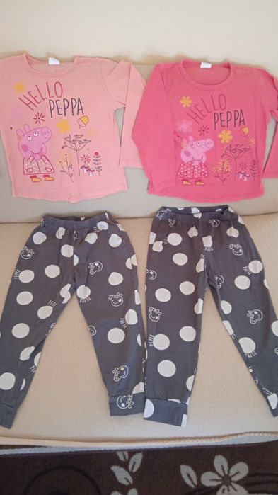 Пижами на Peppa 104 размер за близнаци