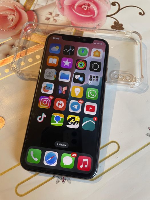 Продам айфон XS 64гб золотистый